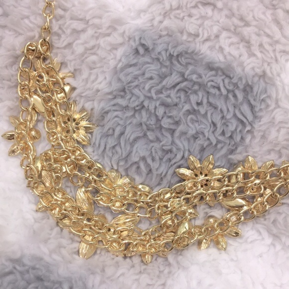 Dynamite Gold Chain Floral Detail Faux Diamond Cluster Statement Necklace - Picture 4 of 6